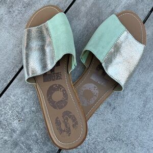 Mint Green Suede Finish And Silver Metallic Sorel Slide Sandals 10